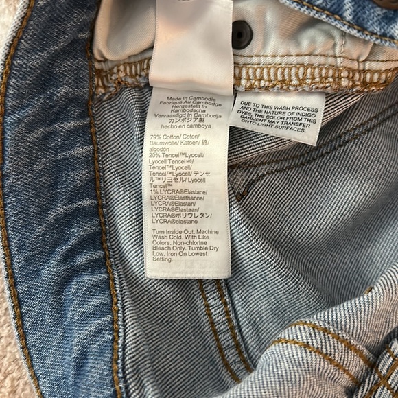 J crew 9 inch high rise button front skinny size 25 great condition light wash - Picture 4 of 5